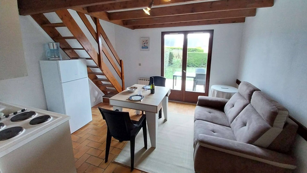 Damgan House | Charming little house with shared pool 0