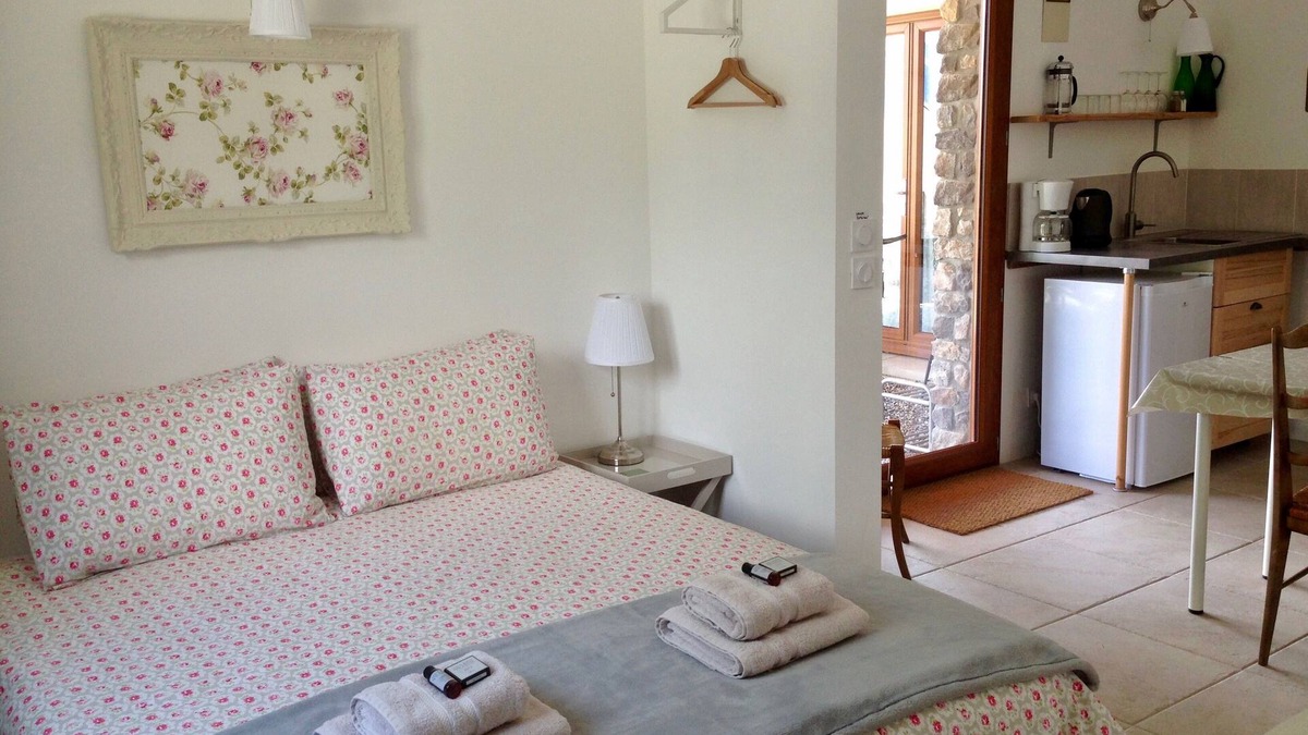Chorges Apartment | Charming Little Studio Room in Tranquil Hamlet 4km from Chorges. Perfect for 2.