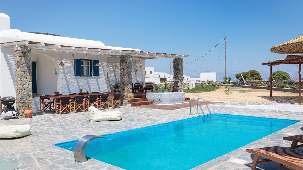 Logaras Villa | Charming little villa Elena with private pool, Jacuzzi and sea views!