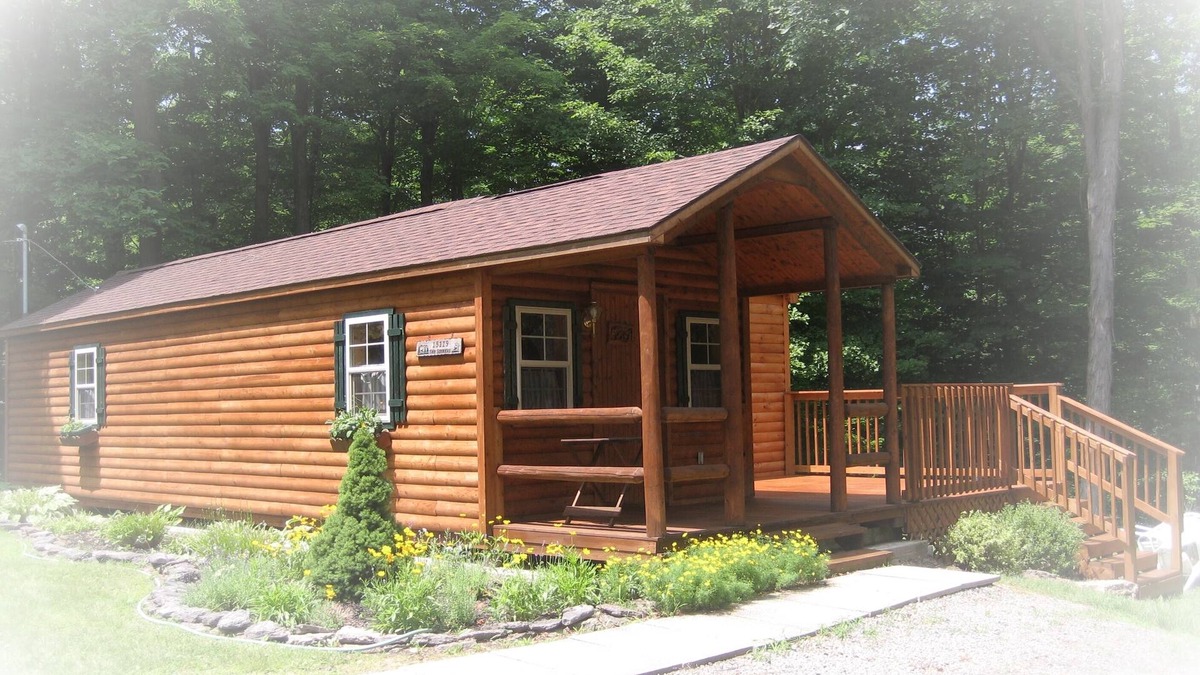 Sackets Harbor Cabin | Charming Log Cabin in Sackets Harbor, NY, free internet, great location, privacy