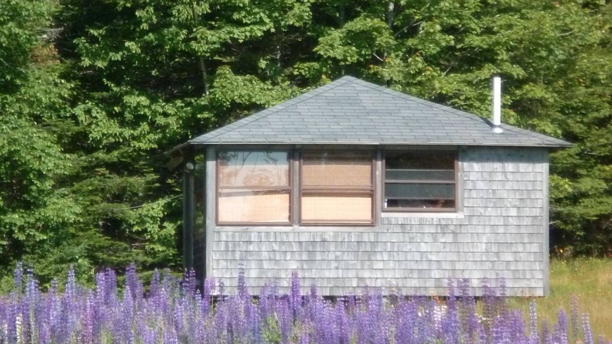 Hancock Point Cabin | Charming log cabin with AC and WiFi in peaceful Hancock, Maine