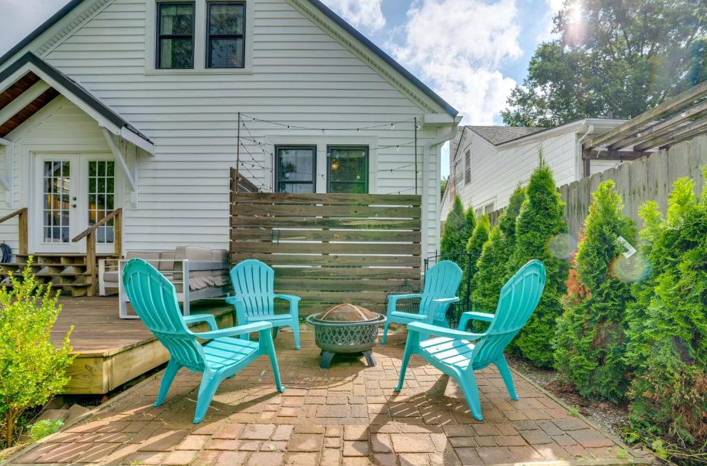Crescent Hill House | Charming Louisville Retreat with Patio and Fireplace!
