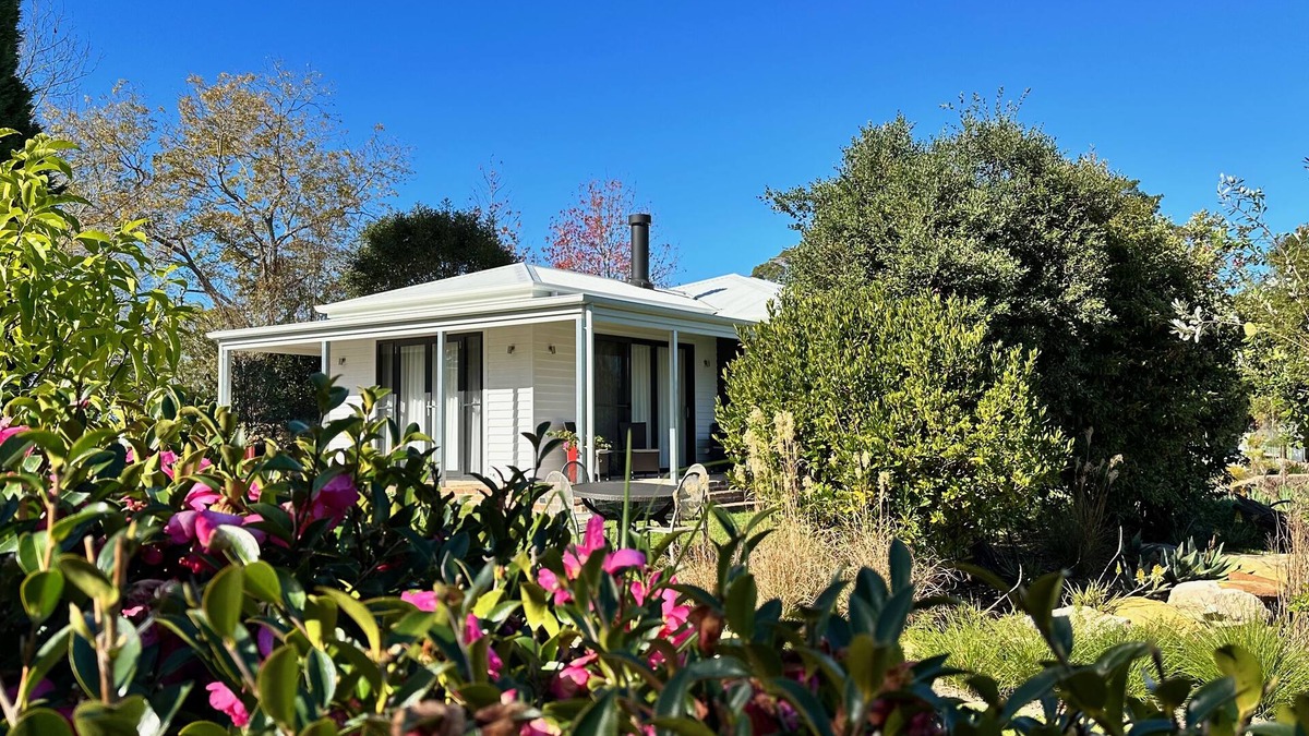 Galston Cottage | Charming Luxury Rural Cottage Close to National Parks and City of Sydney