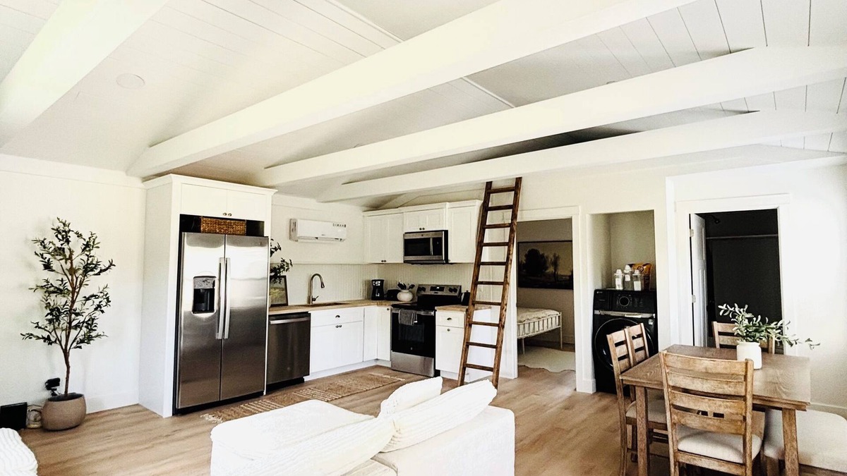 Boiling Springs Cottage | Charming luxury cottage in the heart of Boiling Springs