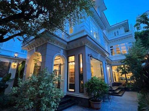 Khu đo thi Ciputra Villa | Charming luxury villa with outdoor spa and garden 4 bedrooms