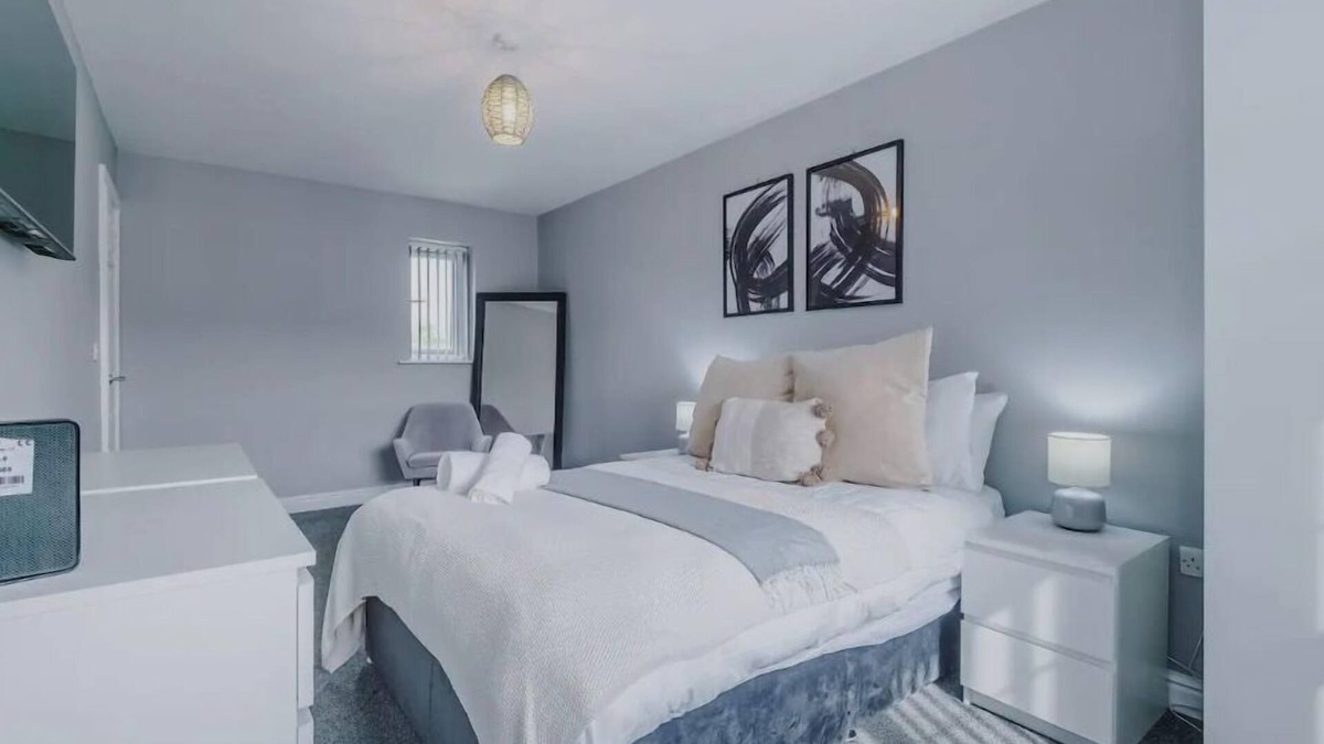 Failsworth House | Charming Manchester 3-Bed House