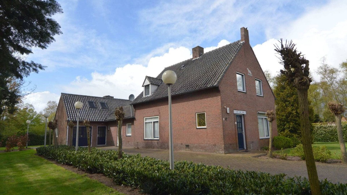 Municipality of Valkenswaard Villa | Charming Mansion with Bikes