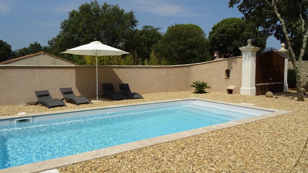 Saint-Siffret House | Charming Mazet in St Siffret near Uzès, very quiet in the heart of olive trees.