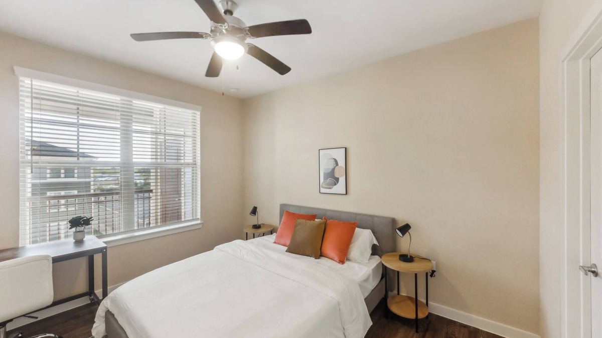 Southeast Houston Apartment | Charming & Modern 1Bd/1Bth I Properties by Preston