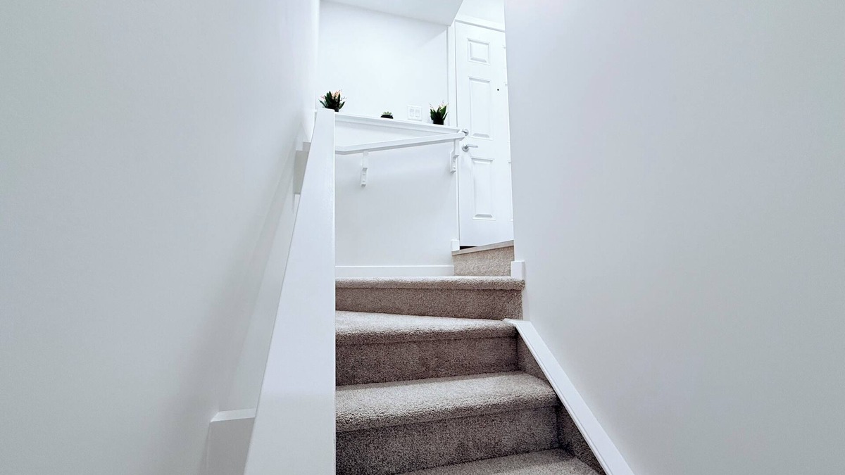 Southwest Calgary House | Charming Modern 2-bedroom suite in SW Calgary
