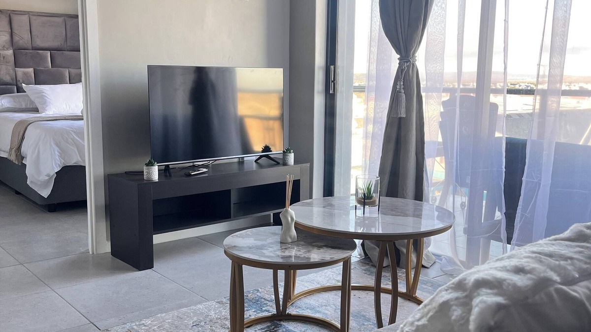 Mykonos Apartment | Charming Morden stylish 2-bedroom apartment with WiFi in lovely Langebaan