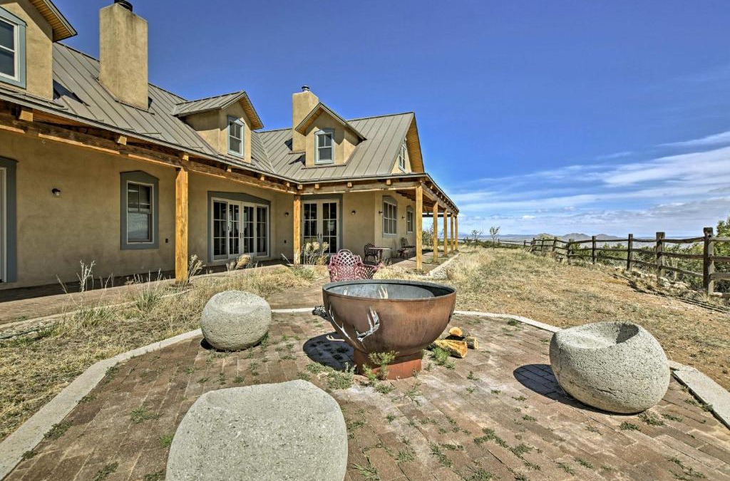 Cerrillos House | Charming Mountain Estate with Views and Fire Pit!