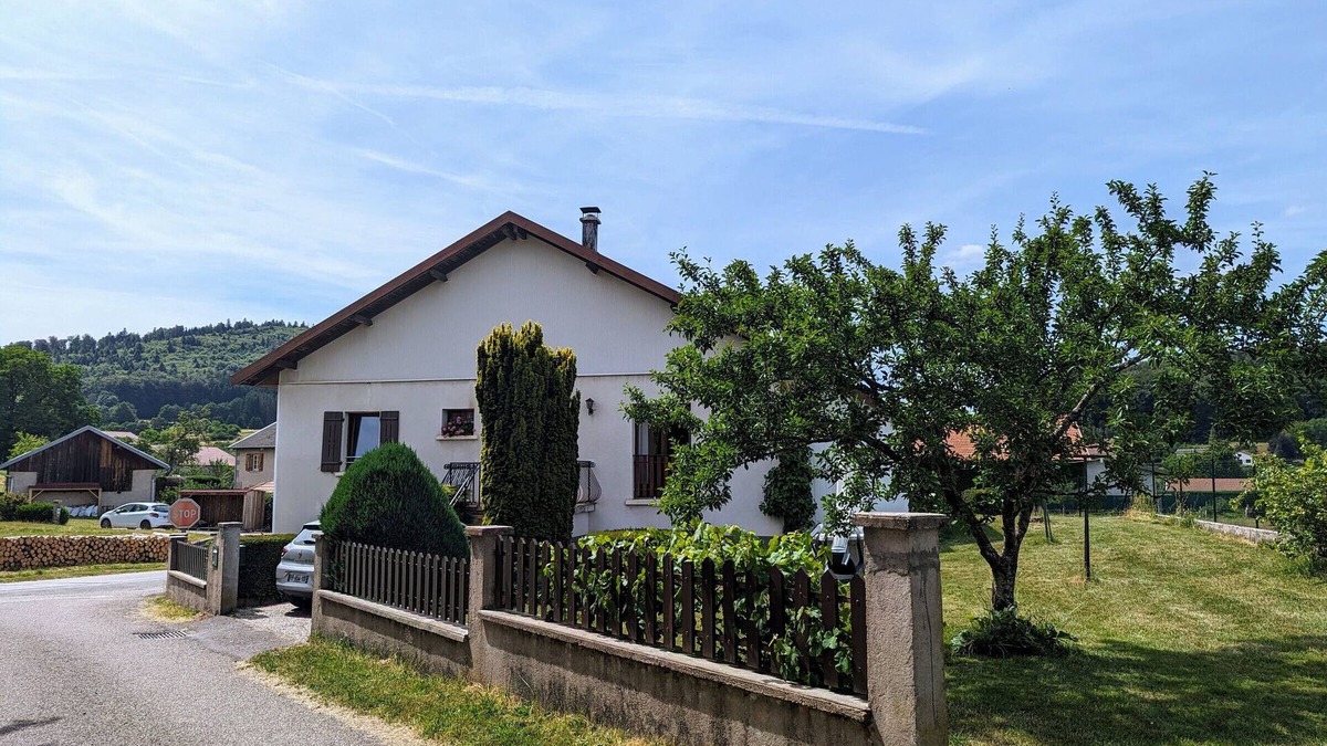 Jussarupt Cottage | Charming Mountain View Cottage Near Gérardmer: Spacious, Cozy, Garden, Parking, Ideal for Hikes