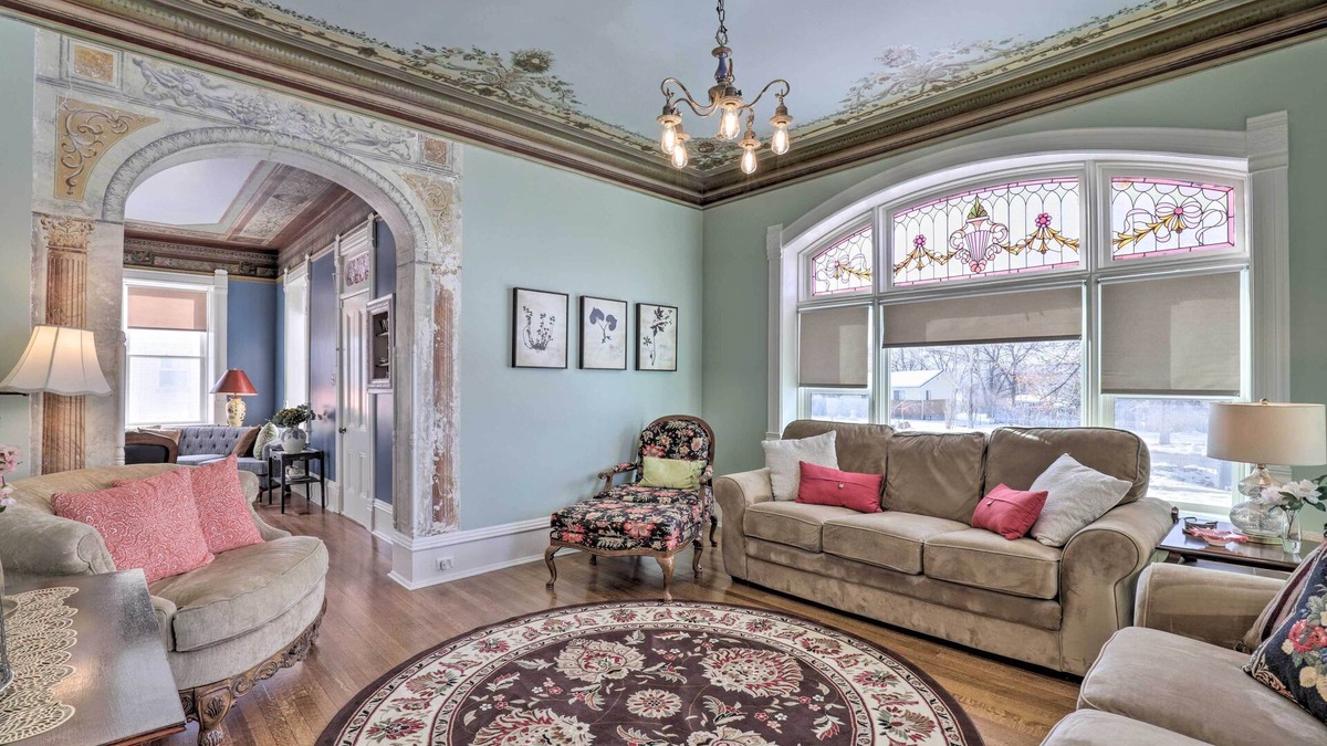 Mount Pleasant House | Charming Mt Pleasant Home in Historic Dtwn!