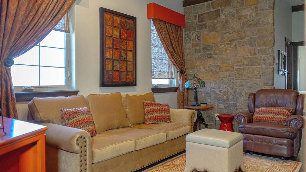 Muenster Bed & Breakfast | Charming Muenster 1BR | Balcony, Patio & Views
