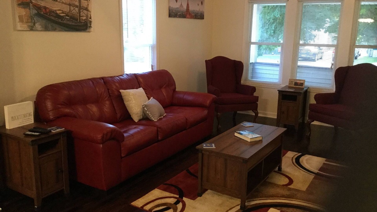 Kenosha House | Charming! Near Microsoft Mt Pleasant - Sleeps 8