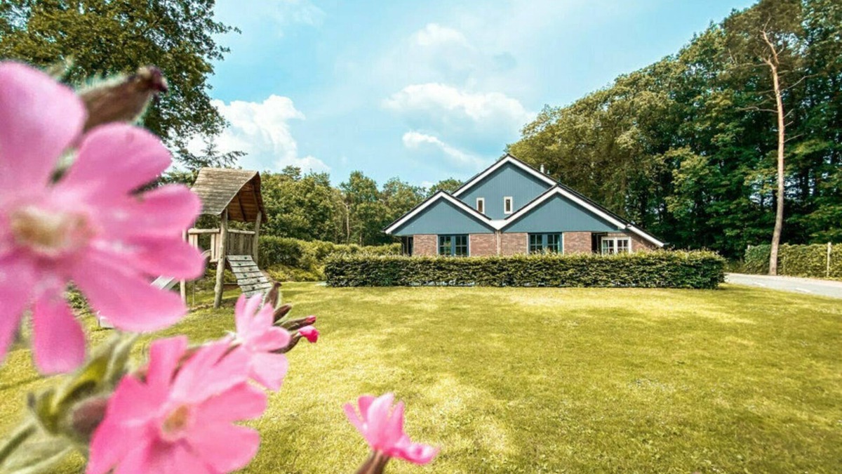 Diffelen Cabin | Charming, new 16-person accommodation
