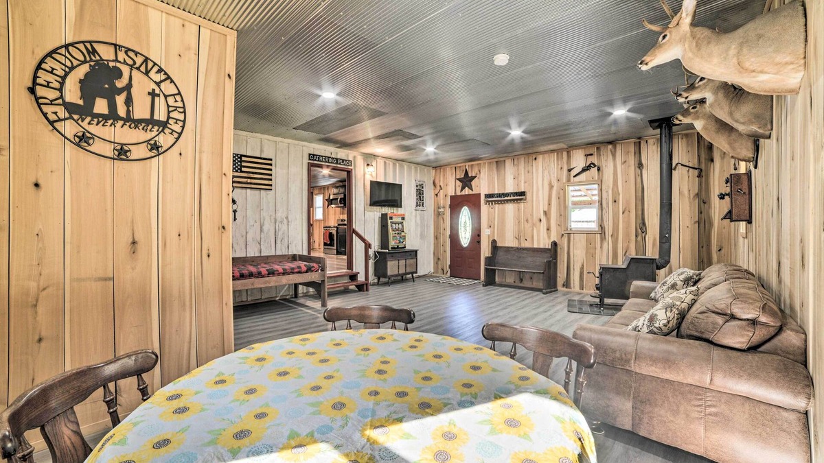 New Concord Cabin | Charming New Concord Cabin on 50-Acre Farm!