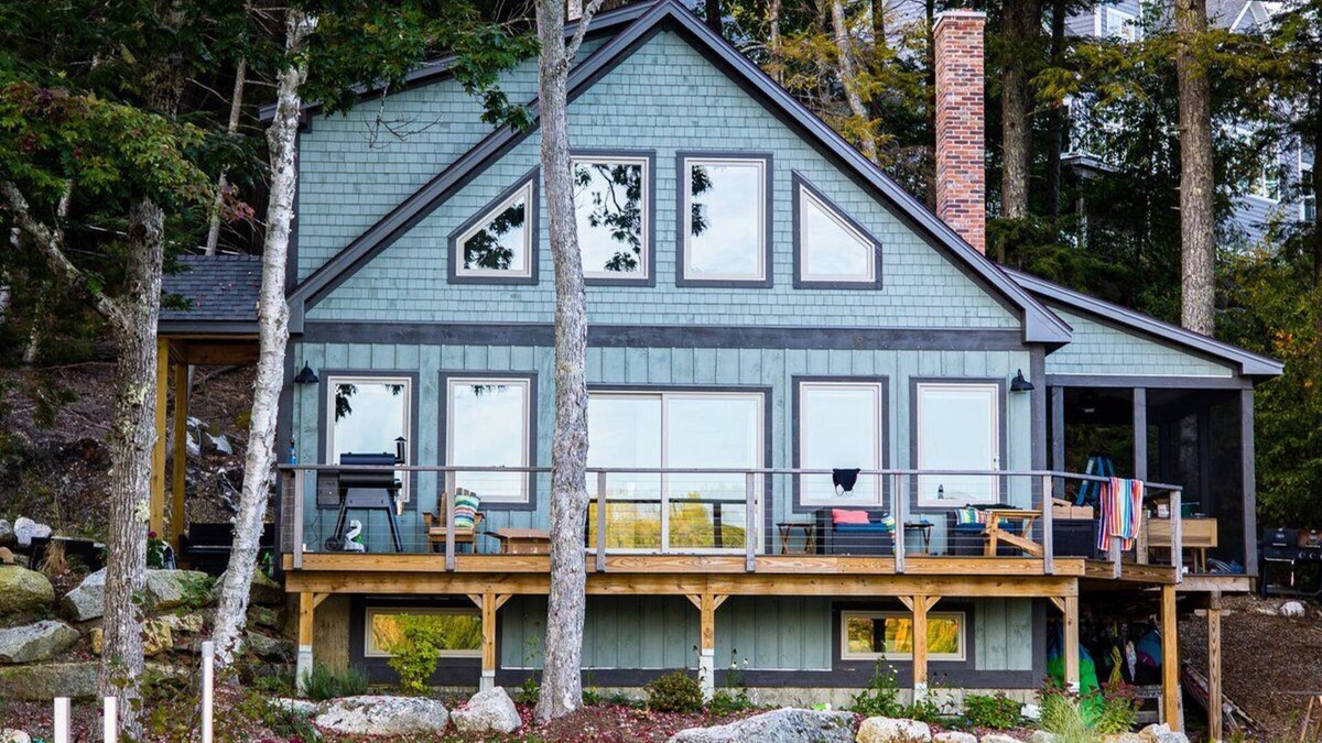 Lucerne-in-Maine Cottage | Charming newly built cottage with 3 bedrooms 2 baths, internet, on Phillips lake