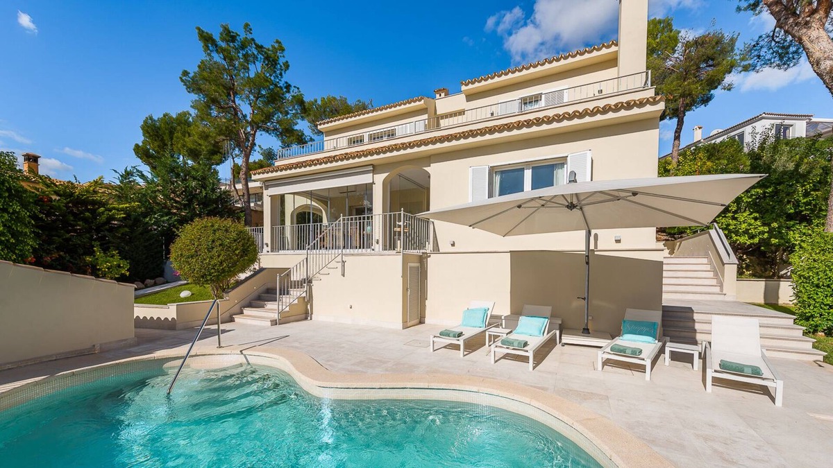 Portals Nous Villa | Charming, newly renovated villa for 6 people with pool and sea views