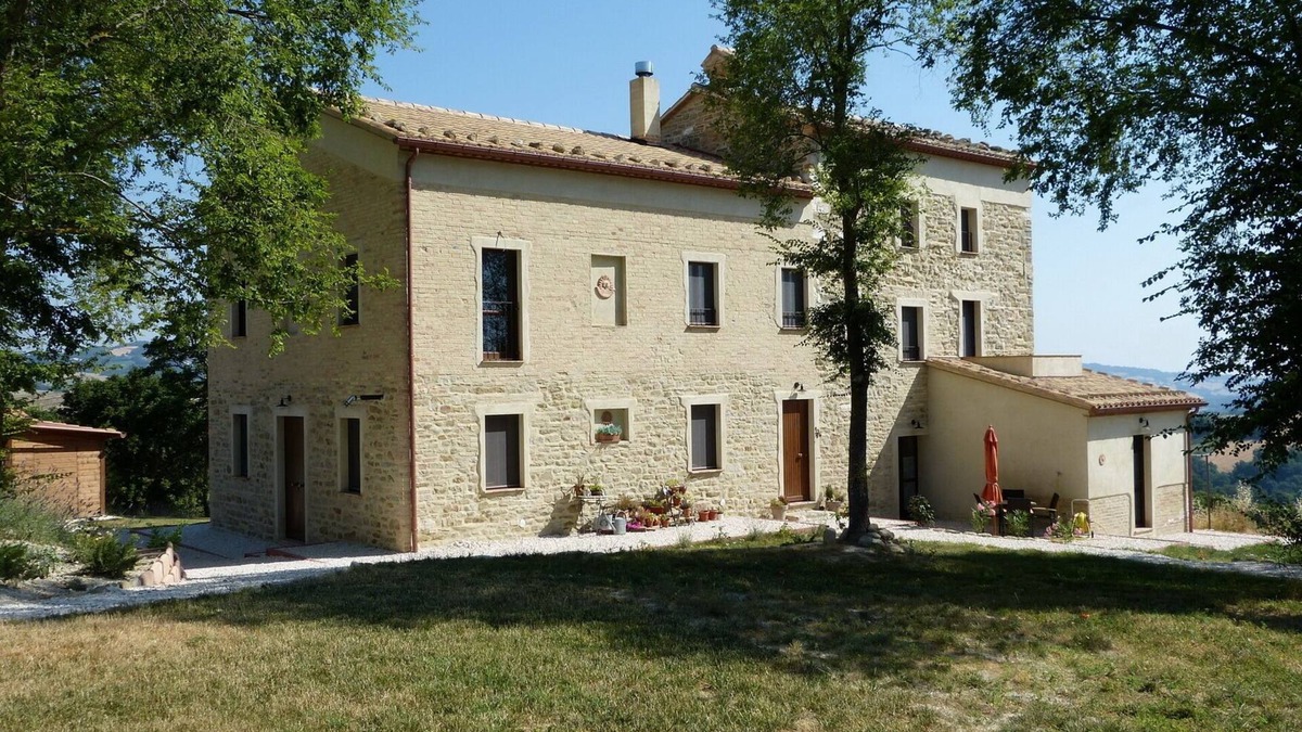 Pergola Apartment | Charming, newly renovated country house in the Marche