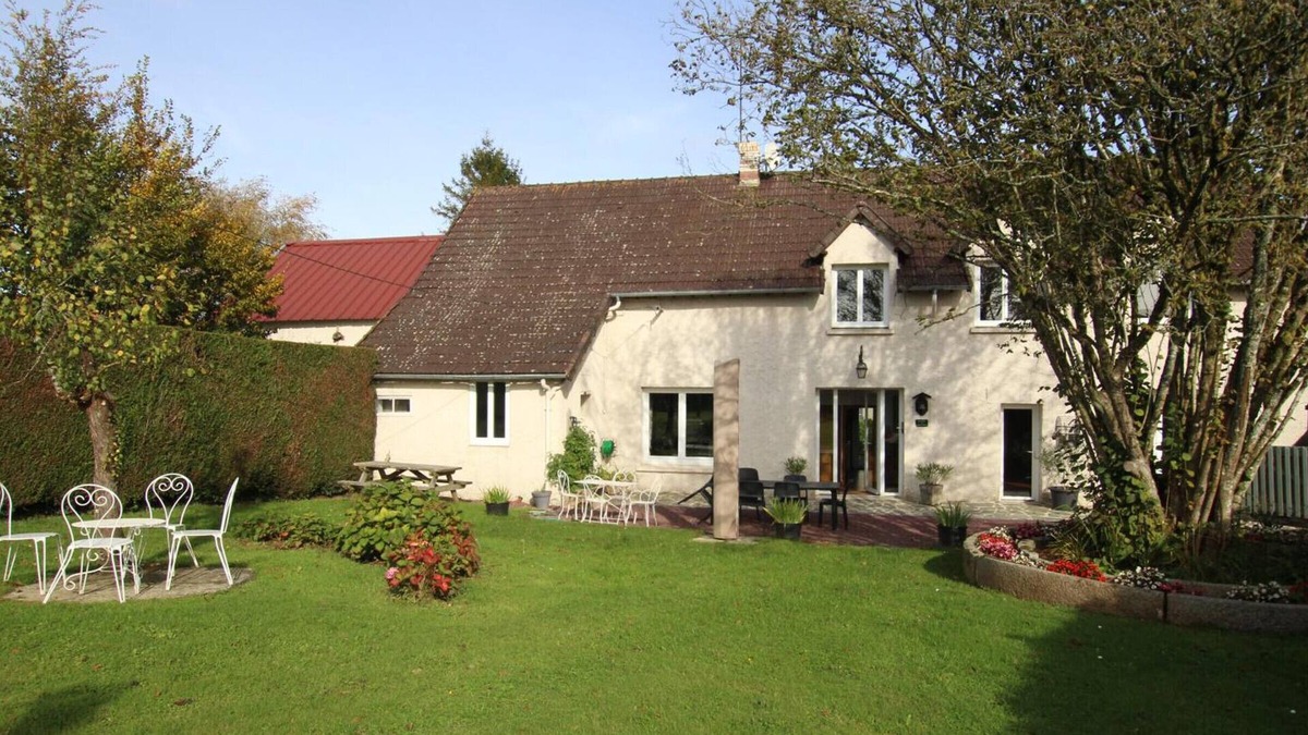 Ancteville Cottage | Charming Normandy Cottage: 4 Bedrooms, Fireplace, Garden, Near Trails