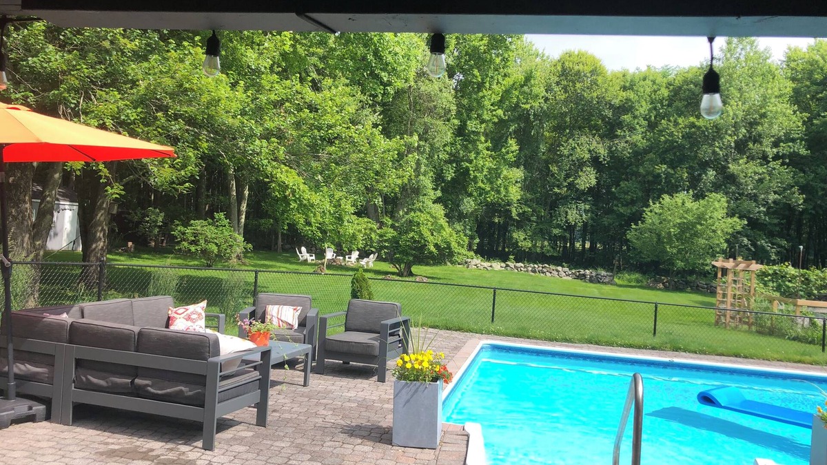 North Salem House | Charming North Salem home, pet friendly, pool, great yard, close to horse shows!