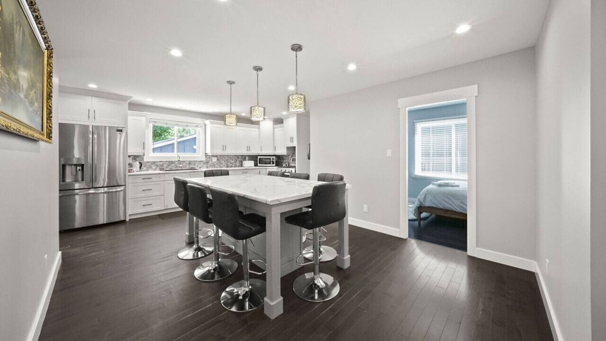 Regional District of Nanaimo House | Charming Oasis with Fenced Yard on Jingle Pot Road