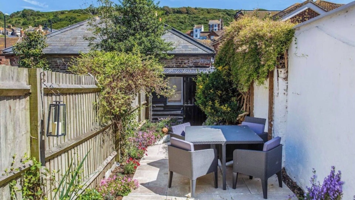 Old Town Hastings House | Charming Old Town Cottage With Modern Features