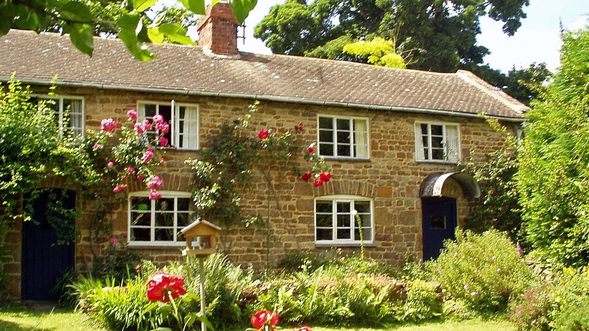 Whichford Cottage | Charming old world cottage on fringe of Cotswolds