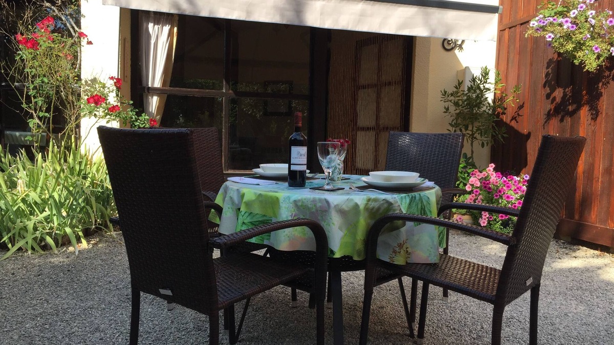 Tremolat Cottage | Charming one bed gite in village location
