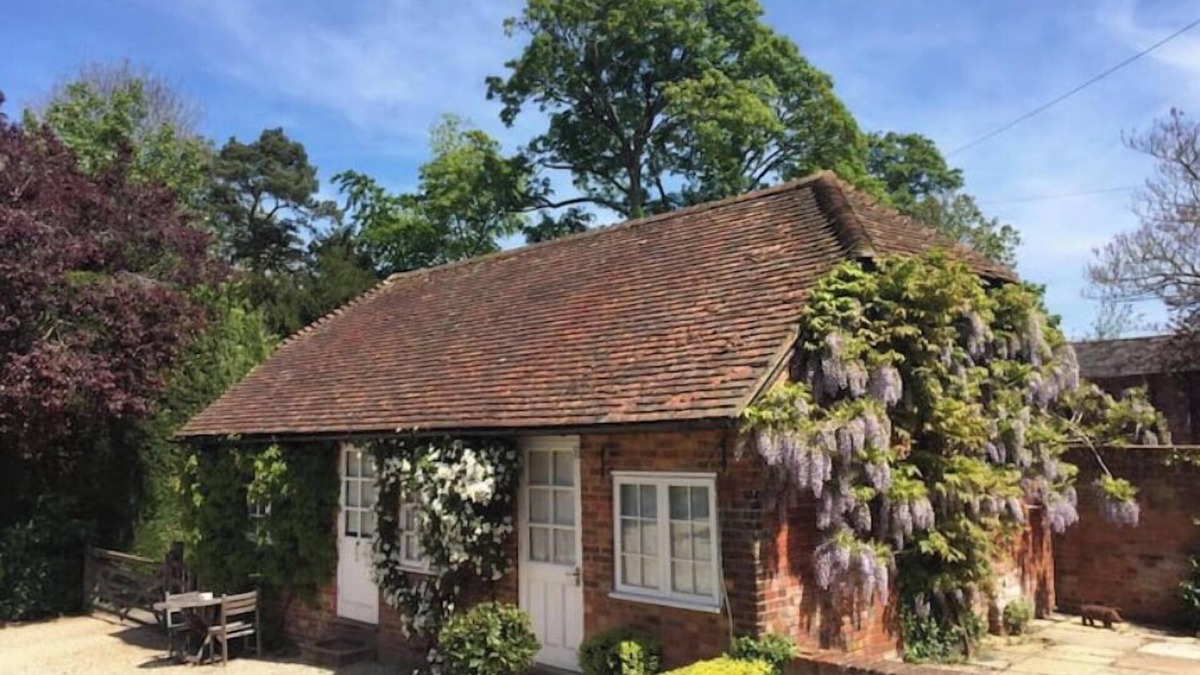 Mapledurwell Cottage | Charming one bedroom cottage