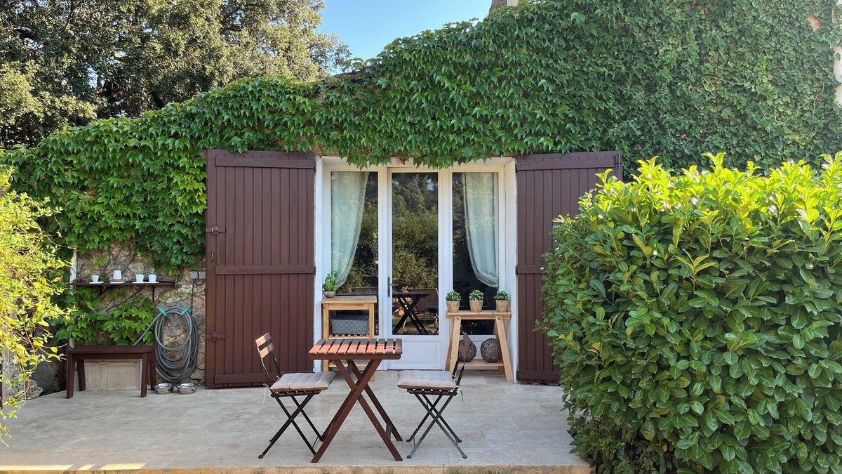 Mazarin Quarter House | CHARMING OUTBUILDING WITH GARDEN IN PRIVATE ESTATE 10 Mn from AIX en Pce
