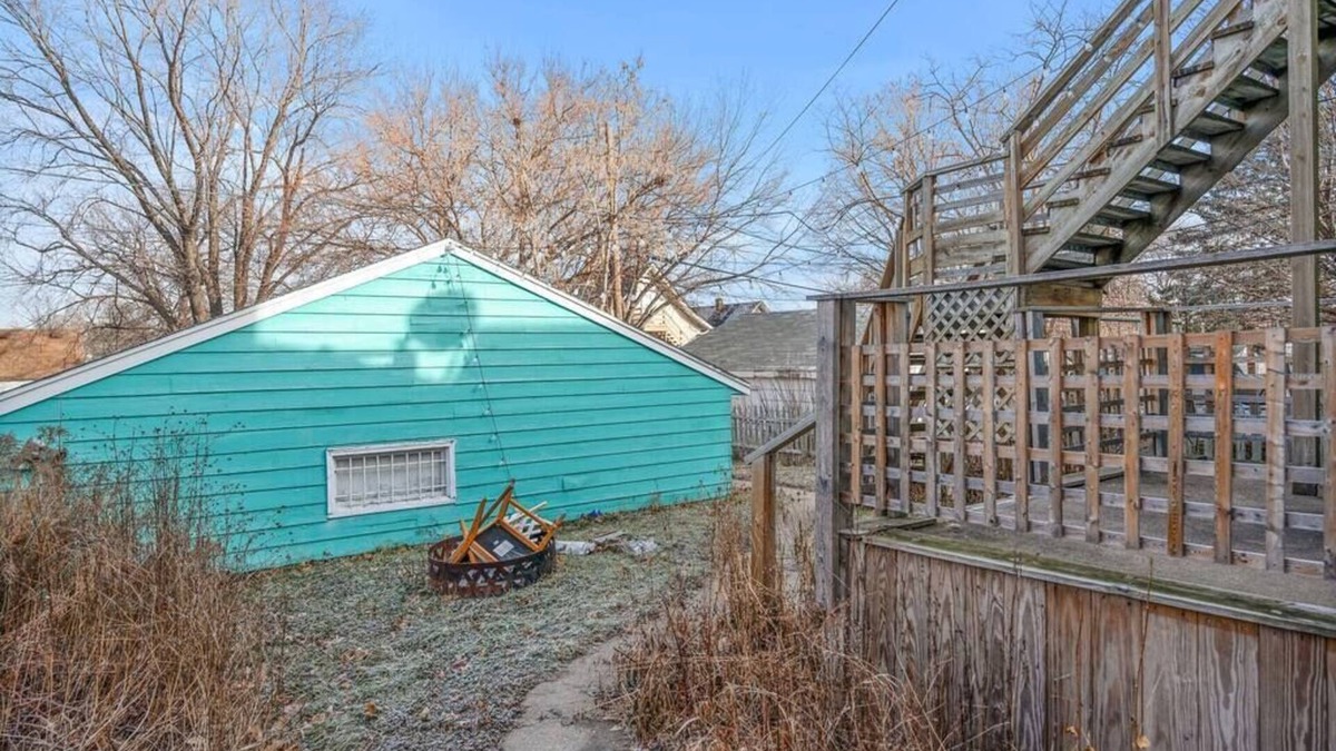 St. Paul House | Charming Parisian Retreat in St. Paul: 4BR/2 bath