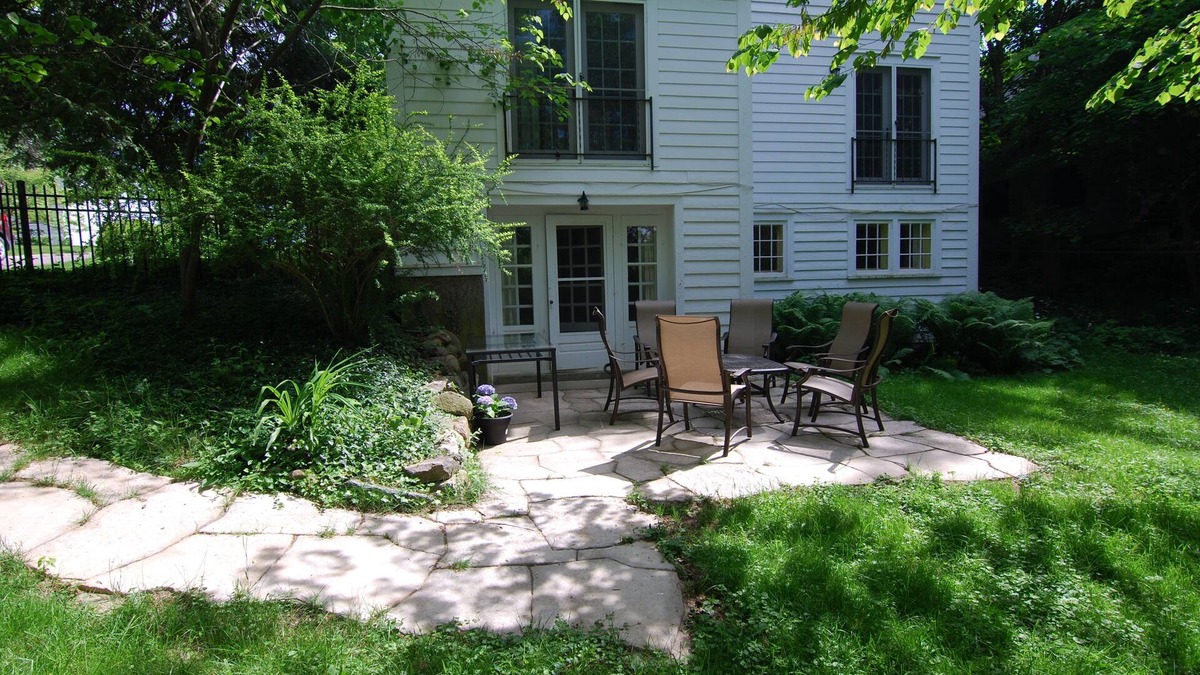 Angell Apartment | Charming Patio Apartment – ideally located near Arboretum, Downtown, UM Hospital