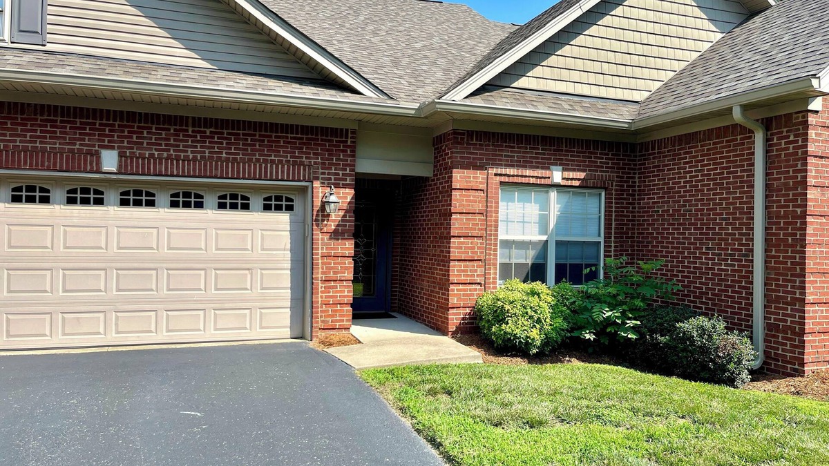 Sellersburg House | Charming Patio Home in Sellerburg, IN