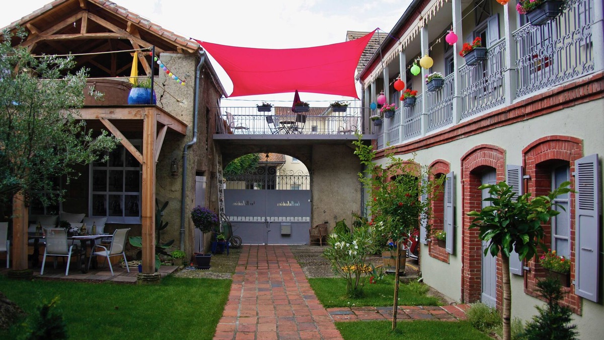 Lasserade Apartment | Charming pavilion, ideal for couples with or without children!