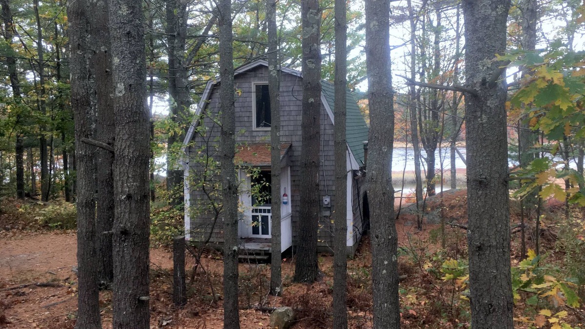 Arrowsic Cottage | Charming, peaceful 1 bedroom cottage with a serene waterfront view