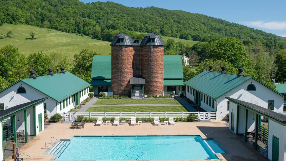Warm Springs Cottage | Charming Pet-Friendly Cottage with access to Old Dairy Complex