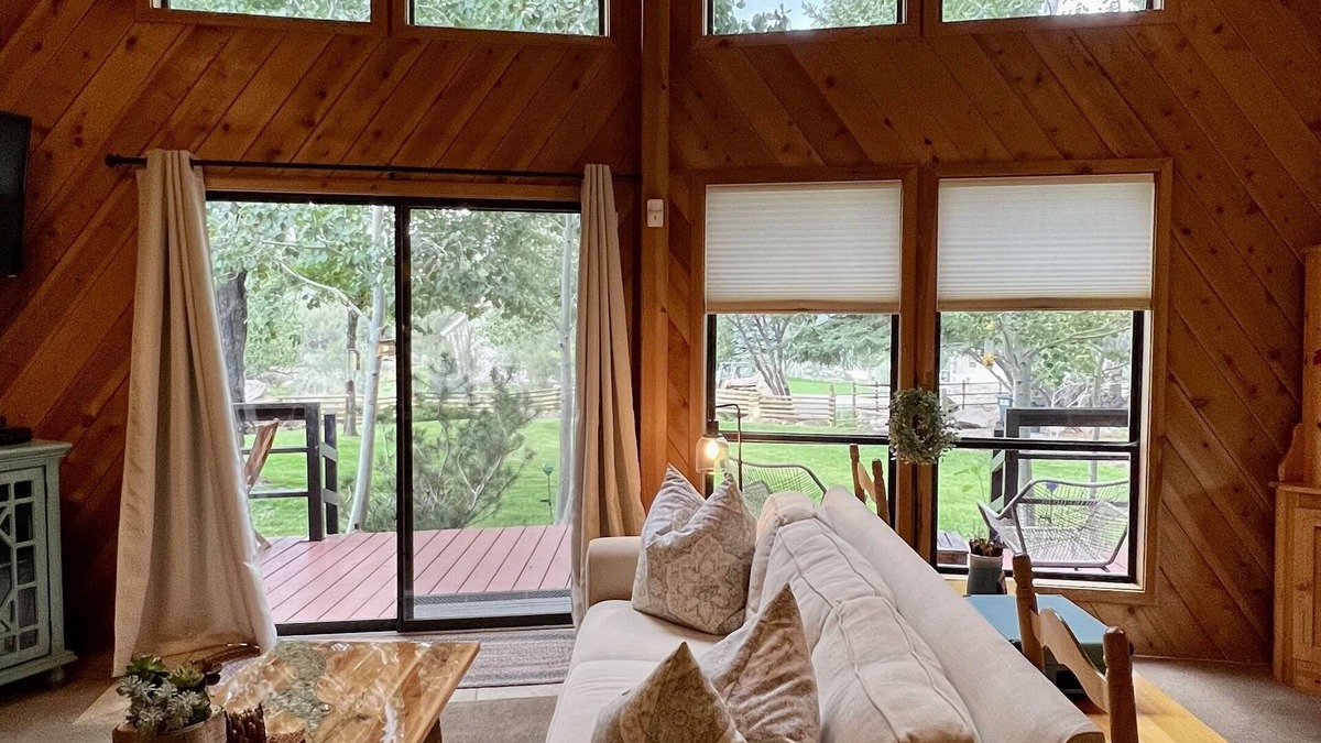 Pine Valley Cabin | Charming Petersen Cottage Rustic Luxury