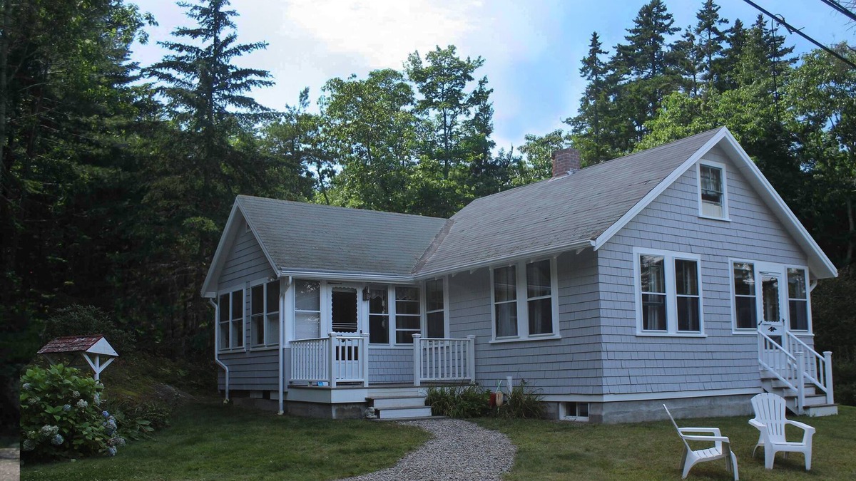 Southport Cottage | Charming Plumpoint Cottage On Southport Island
