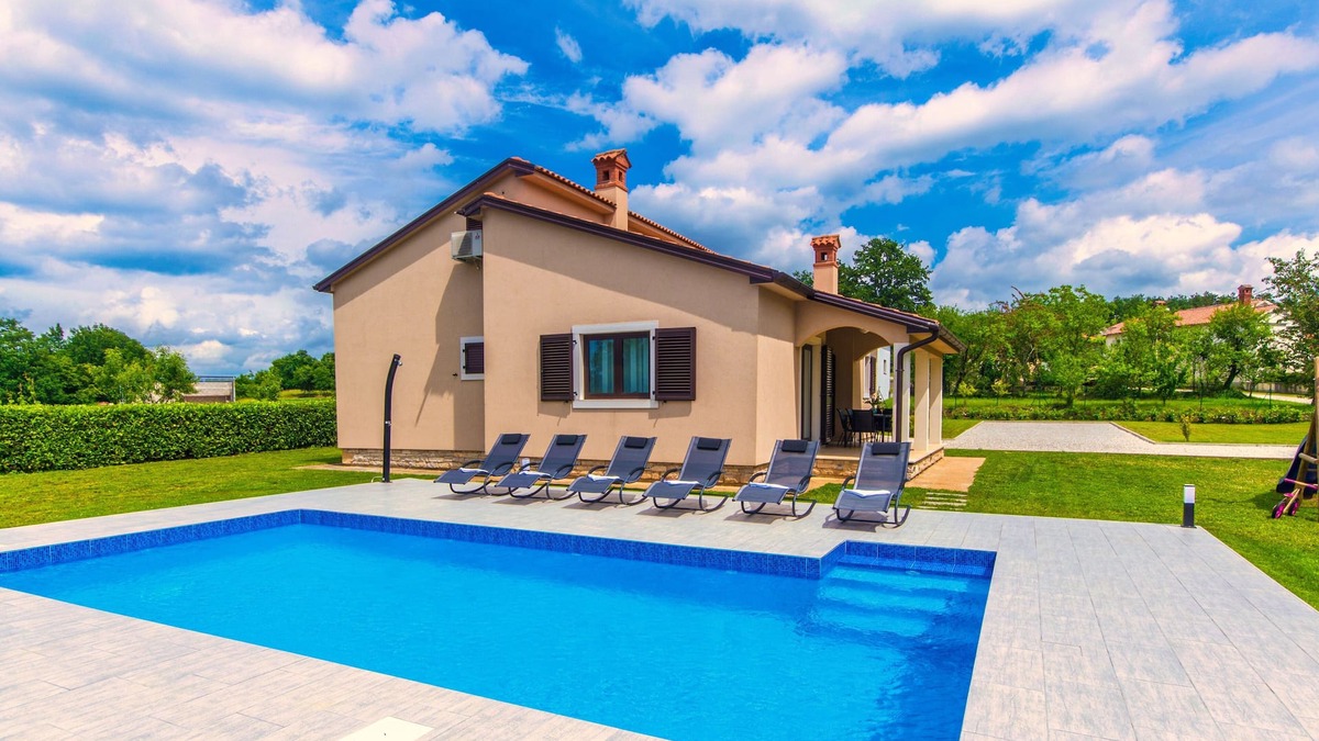 Zabrezani House | Charming pool villa for 8 guests