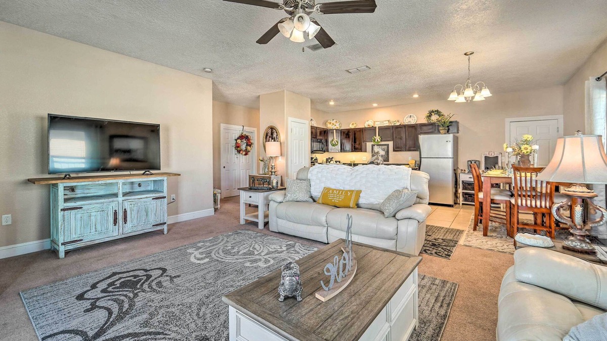 Portales House | Charming Portales Retreat Across From ENMU!