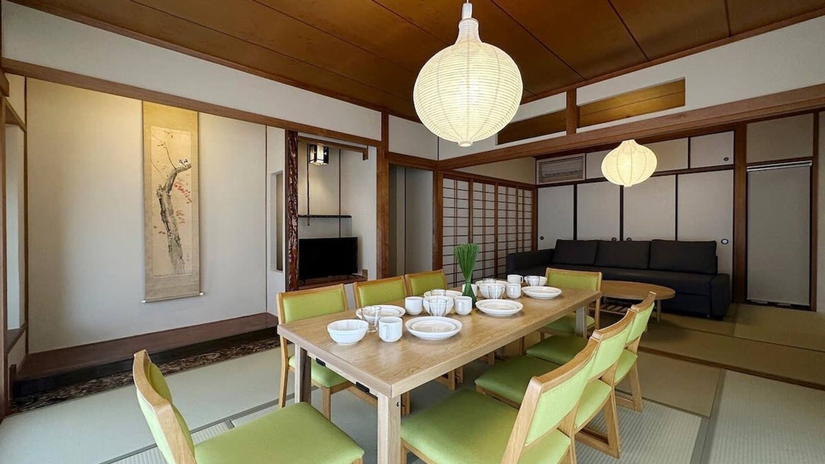 Hatsukaichi House | Charming Private House in Miyajimaguchi, Near Itsukushima Shrine Upto 18 ppl