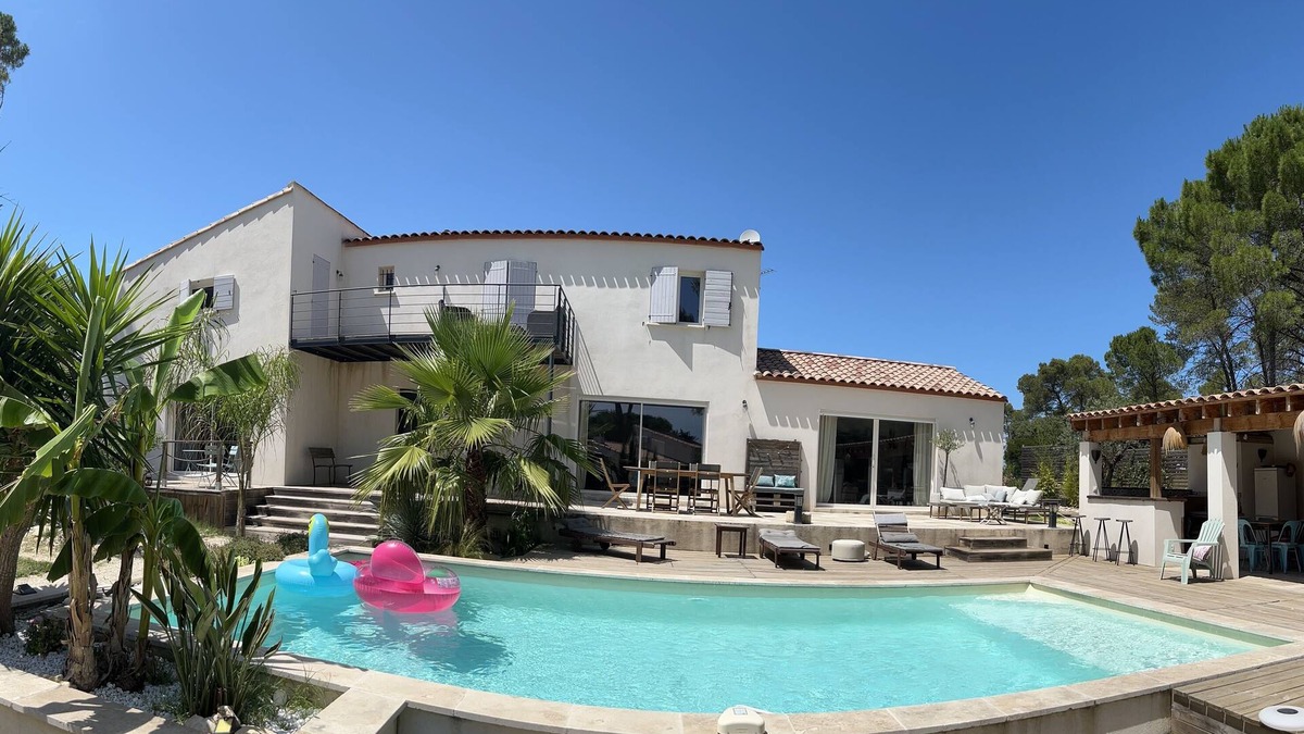 Langlade House | CHARMING PRIVATE RESIDENCE -AIR-CONDITIONED-POOL-PATIO-PETANQUE IN THE GARRIGUE