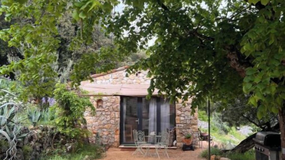 Mons Cottage | Charming Provençal country house -