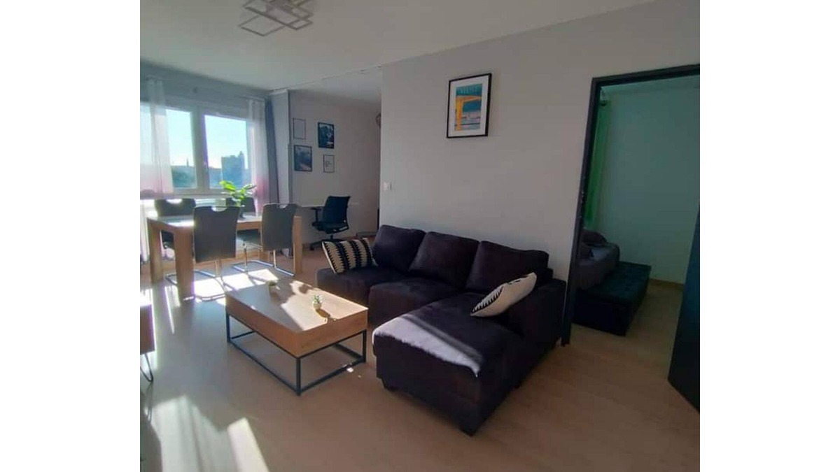 Ile Beaulieu Apartment | Charming, quiet apartment on the banks of the Loire.