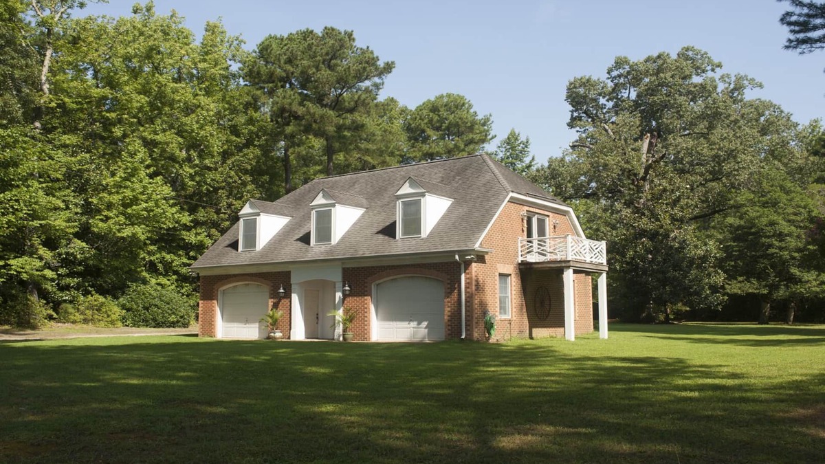 Ware House | Charming Quiet Retreat on North River in Historic Gloucester, Virginia