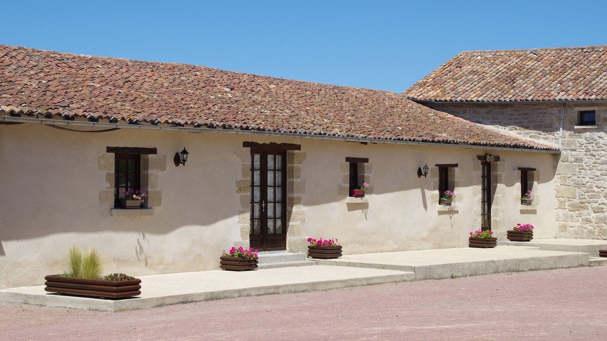 Concourson-sur-Layon House | Charming Renovated Stables