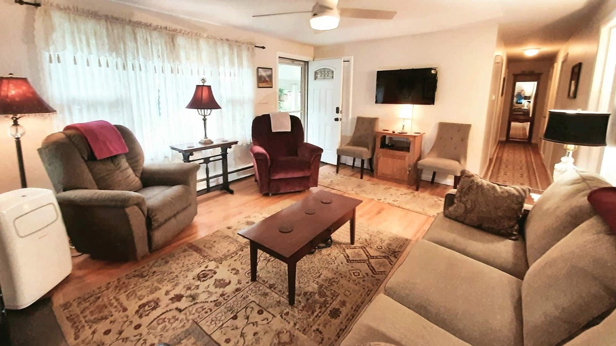 Granby House | Charming Ranch Home, Backyard Sanctuary, GameRoom, Convenient to Town Center